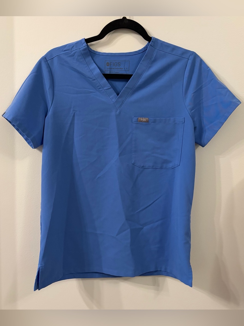 Figs Technical Collection Women’s Catarina Scrub Top Size Small One Pocket